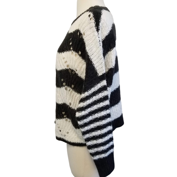 Jessica Simpson Loreen Open Knit Striped Sweater in Black Stripe Womens Size XS - Picture 5 of 12